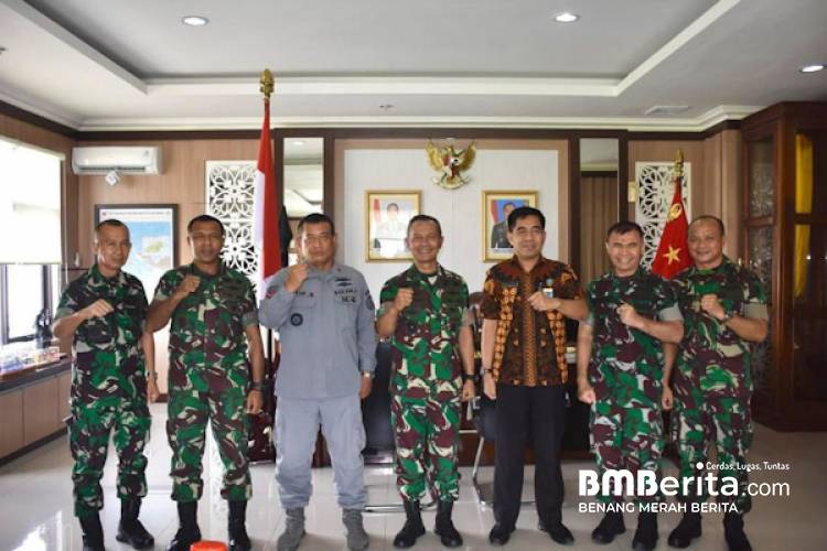 Pangdam Terima Audiensi dari Beberapa Pejabat Maluku
