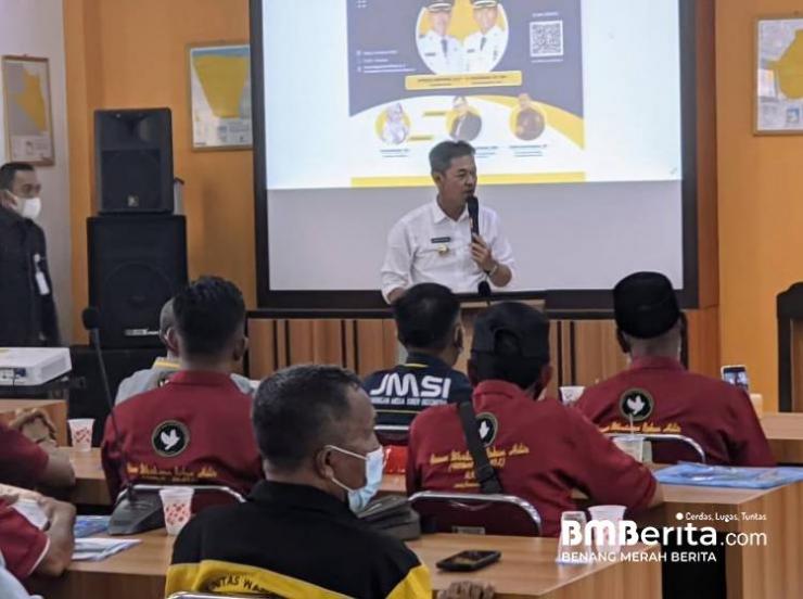 Dalam Seminar Jurnalistik Kominfo, Bupati Rohil Sebut Insan Pers Rohil Profesional