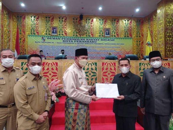 DPRD Pekanbaru Gelar Rapat Paripurna, Firdaus Sampaikan LKPj Walikota Tahun Anggaran 2021