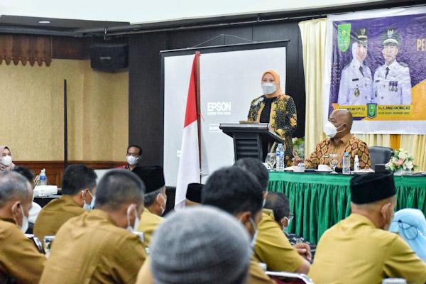 Bupati Indragiri Hulu, Rezita Meylani Yopi Buka Kegiatan Pembekalan Awal Masa Jabatan 65 Kades