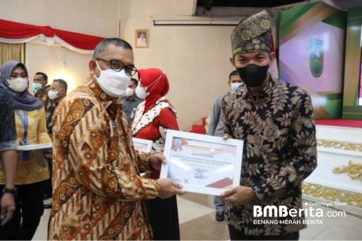 Kampung Musisi Terima Penghargaan dari BNNP Riau