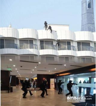 Lat Koopsus : Satgultor TNI Berhasil Lumpuhkan Teroris di Hotel Mercure Ancol