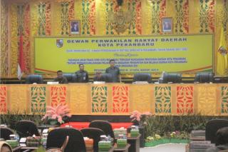 Rapat Paripurna DPRD Pekanbaru, Penyampaian pandangan Umum Fraksi Terhadap Ranperda PPAPD T.A 2021