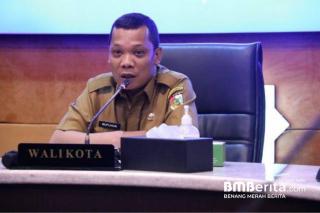 Upaya Atasi Banjir, PJ Walikota Perintahkan Camat Himbau Pemilik Ruko Sediakan Tong Sampah