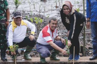 Gubri Hadiri Pencanangan Penanaman 200 Ribu Bibit Mangrove dan Peluncuran KKMD Provinsi Riau 