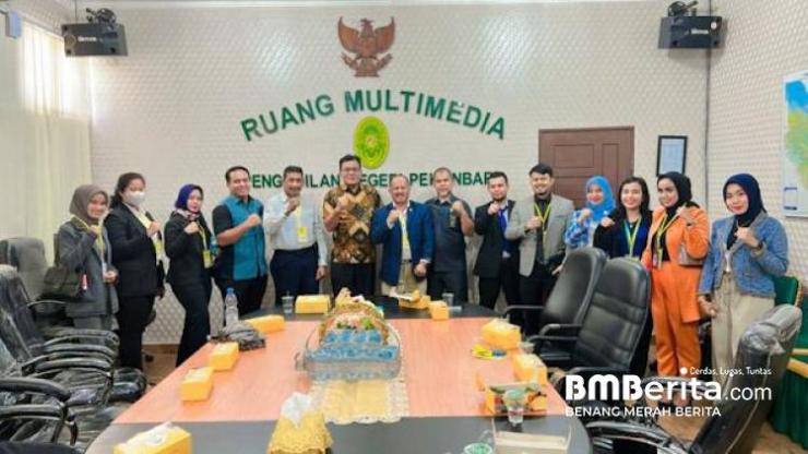 Audiensi Ketua Pengadilan Negeri Pekanbaru Dr. Dahlan S.H., M.H Dengan Ketua MAHUPIKI Wilayah Riau Dr. Yusuf Daeng S.H., M.H