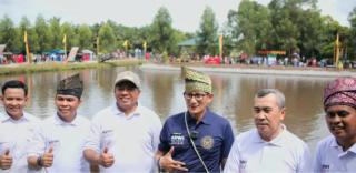 Bersama Juri ADWI, Menparekraf Sandiaga Uno Kunjungi Desa Wisata Kampung Dayun