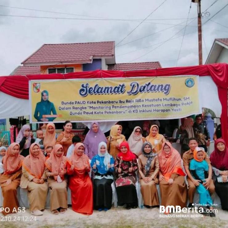 Kunjungi KB Inklusi Harapan Yasti, Bunda PAUD Kota Pekanbaru Apresiasi Tenaga Pendidik