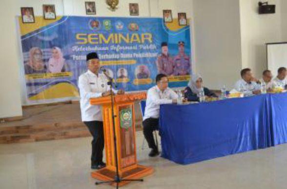  Seminar Keterbuakan Informasi Publik  Bersama Kepala Sekolah Sekecamatan Tualang