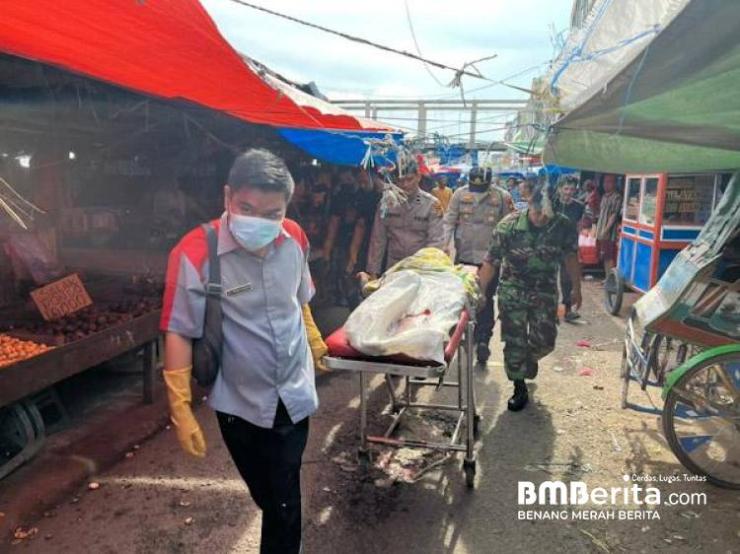 Geger! Penemuan Mayat di Jalan Yos Sudarso Di Bangunan Bekas Pasar Terapung Tembilahan