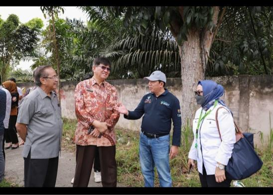 Kadinkes Riau Dampingi Tim Kemenkes Tinjau Lokasi RS Pusat Otak dan Jantung