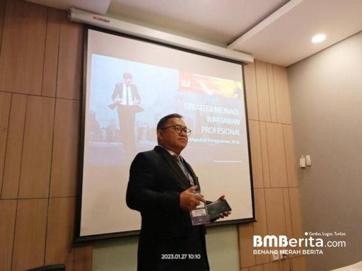 Wahyudi El Panggabean Lulus Uji Kompetensi Pembicara Publik oleh BNSP