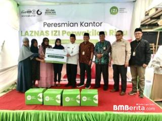 LAZNAS IZI Perwakilan Riau Resmikan Kantor Baru Sekaligus Penyaluran Sembako untuk Dhuafa