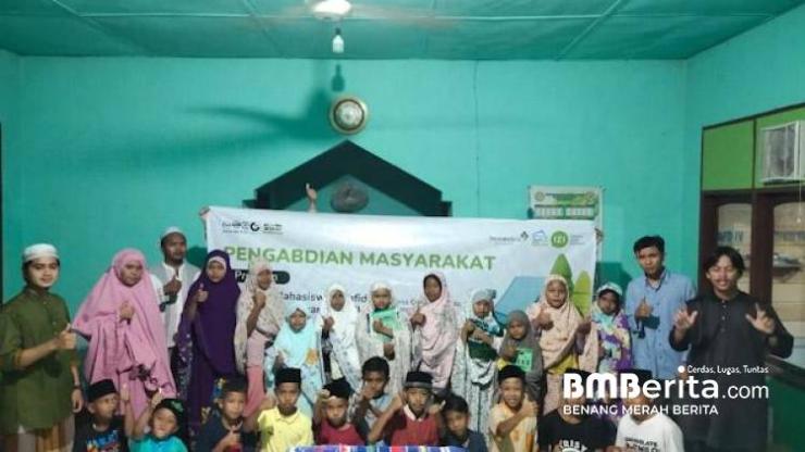 Beasiswa Mahasiswa Tahfizh Permata Bank Syariah bersama IZI Riau Gelar Kegiatan Pengabdian Masyarakat