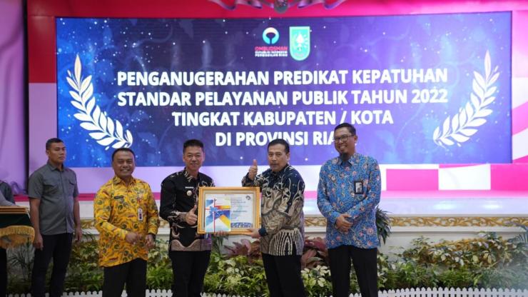 Tingkatkan Pelayanan Publik, Pemkab Rohil Diganjar Penghargaan Dari Ombudsman RI