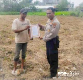 Turun Ke Masyarakat, Kasat Samapta Polres Inhil Polda Riau Berikan Himbauan Larangan Karhutla