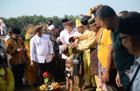 Berbasis Kearifan Lokal Gubernur Riau Minta Mandi Balimau Kasai Masuk Event Nasional