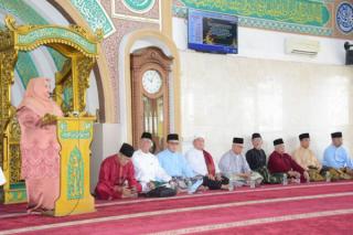 Hadiri Acara Halal bi Halal, Bupati Kasmarni Ajak Warga IKPBS Perkuat Sinergi dan Kolaborasi Bangun Negeri