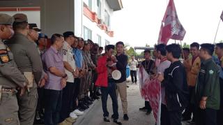 Sambut Aksi Mahasiswa dan Pemuda, Ketua DPRD Jelaskan Secara Detail Soal Jembatan Sungai Piring