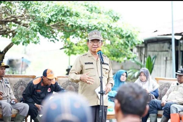 Bupati Instruksikan Segera OPD Terkait Tangani Tanah Longsor di Tanah Merah
