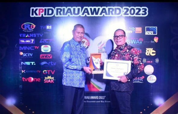 Radio Gemilang FM Raih Penghargaan LPPL Terbaik KPID Riau Award 2023