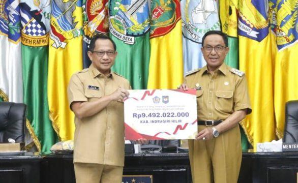 Pembkab Inhil Raih Penghargaan Insentif Fiskal Kinerja Tahun Berjalan Dari Pemerintah Pusat