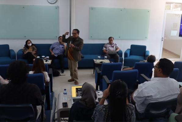 Kontestasi Tata Kelola Liberal dan Keamanan: Kemanusiaan di Tengah Persimpangan Tata Kelola Dunia Baru