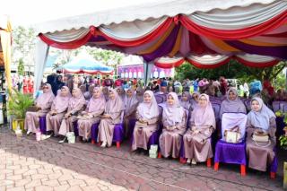 Titipkan Harapan, Bupati Kasmarni Berangkatkan 68 Peserta Menuju MTQ Riau di Dumai