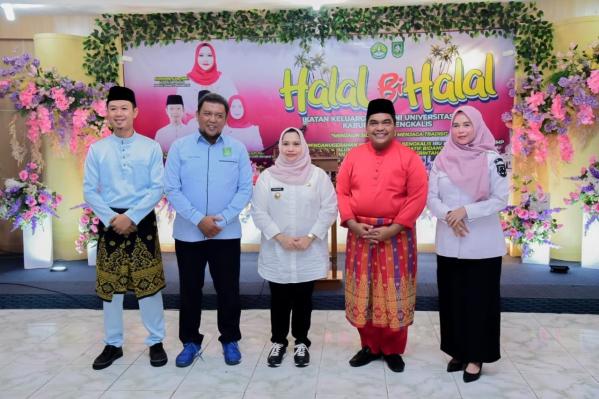 Hadiri Halal bi Halal IKA-UNRI, Bupati Kasmarni Harapkan Untuk Terus Saling Sinergi