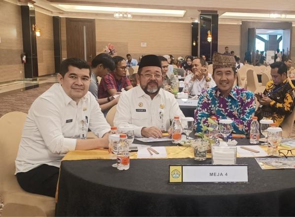 Bupati Kasmarni Hadiri Rangkaian Acara MUED UNRI 2024