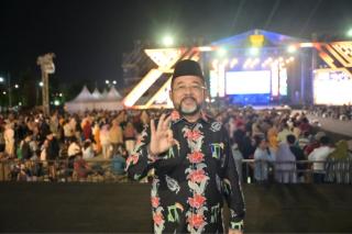 Hadiri Pertunjukan Fashion Ultra Glam GN BBI Dan BBWI, Bupati Bengkalis : Meriah Dan Spektakuler