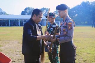 Pj Wali Kota Pekanbaru Resmikan Gerakan Cinta Pekanbaru, Goro Massal di Titik Rawan Banjir