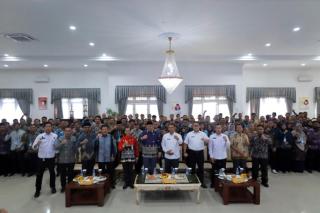 Tingkatkan Kapasitas Aparatur Kampung, Bupati Alfedri Bawa Sekdes Belajar di Kota Tahu