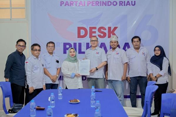 Diminta Carikan Cawabup, Kasmarni Terima Surat Tugas dari Partai Perindo