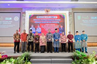 Buka Sosialisasi PBJ, Bupati Kasmarni Tekan Penerapan PDN, TKDN dan E-Katalog