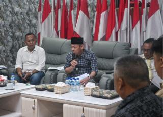 Bupati Rohil Pimpin Rapat Persiapan Festival Bakar Tongkang Tahun 2024
