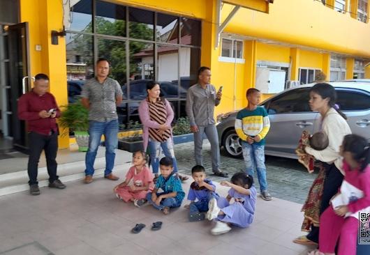 Perjuangkan Hak  Ibunya, Ahli Waris Mengadu Ke Disnaker 