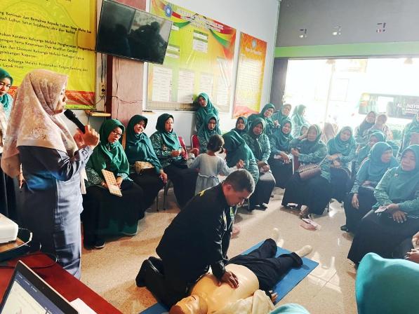 Dosen Ilmu Keperawatan IKTA Lakukan Penelitan dan Pelatihan Pertolongan Pertama Henti Jantung