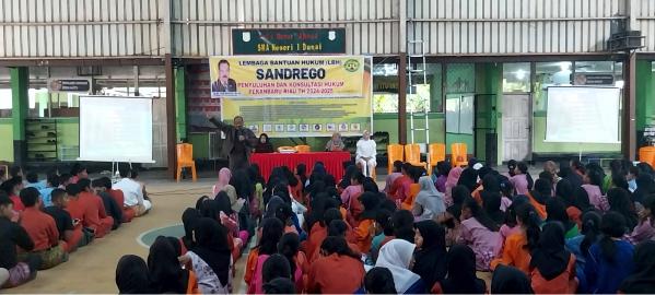 LBH Sandrego Beri Penyuluhan Hukum di SMA Negeri 1 Dumai