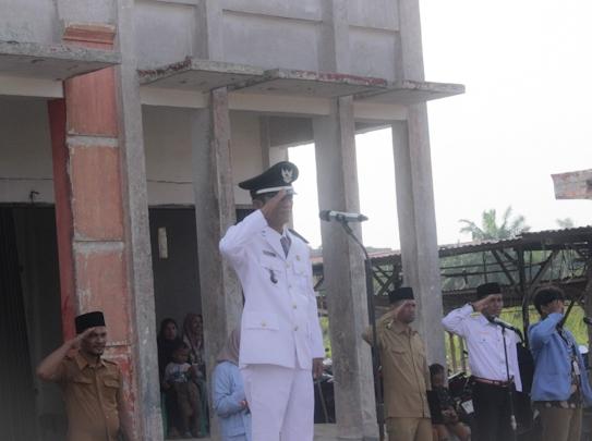 Hendri Syahril Irup Upacara HUT Ke 79 Kemerdekaan RI di Labuhan Tangga Besar 