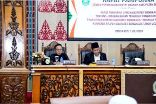 Melalui Sekda, Bupati Bengkalis Sampikan Jawaban Pandangan Umum Fraksi DPRD 