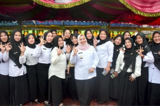 SK Penempatan Diserahkan, Bupati Kasmarni Tegaskan P3K dan PNS Tak Boleh Minta Pindah