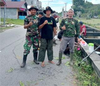 Bersama Politeknik Negeri Bengkalis, Desa Sungai Alam Adakan Giat Goro Massal