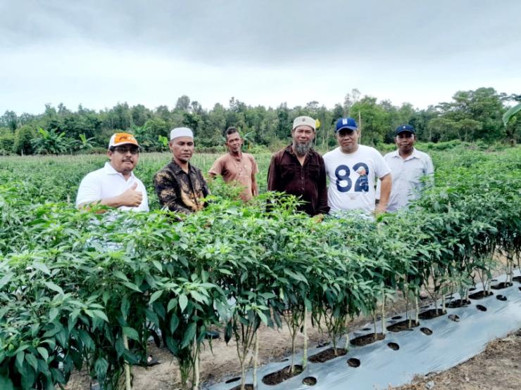Haji Rafee Beri Bantuan Modal Usaha untuk Kelompok Tani Bina Anak Bangsa Sungai Selari