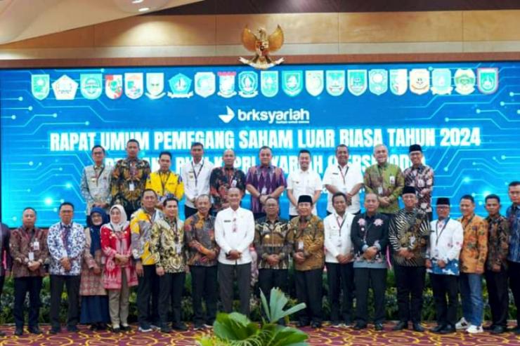 Pj Walikota Pekanbaru Ikuti RUPSLB Bank Riau Kepri Syariah