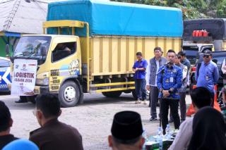Pj Wali Kota Pekanbaru Lepas Rombongan Distribusi Logistik Pilkada 2024 