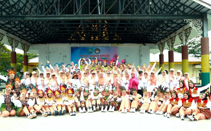 Sekda Arfan Buka Lomba Senam Kreasi Sempena Hari Jadi Dharma Wanita Persatuan (DWP) Ke-25