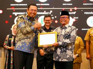 Masuk Zona Hijau dengan kategori A, Kabupaten Siak kembali terima Opini Kualitas Tertinggi dari Ombudsman RI 