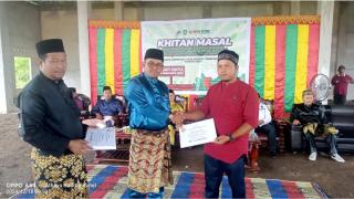 Koperasi Tani Hutan Tuah Sekato Gelar Khitanan Massal dan Serahkan Bansos Rp120 Juta