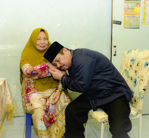 Ibu Mertua Meninggal Dunia, Bupati Kasmarni Mengaku Sangat Kehilangan Sosok Suri Tauladan